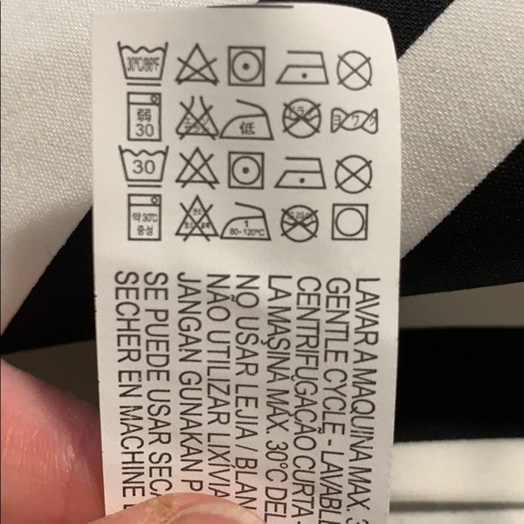 NWT. Zara White Striped Crop Top/Blouse. Size XS. - Picture 9 of 9